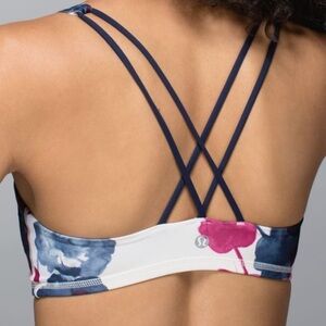 Lululemon Free To Be Bra Size 8